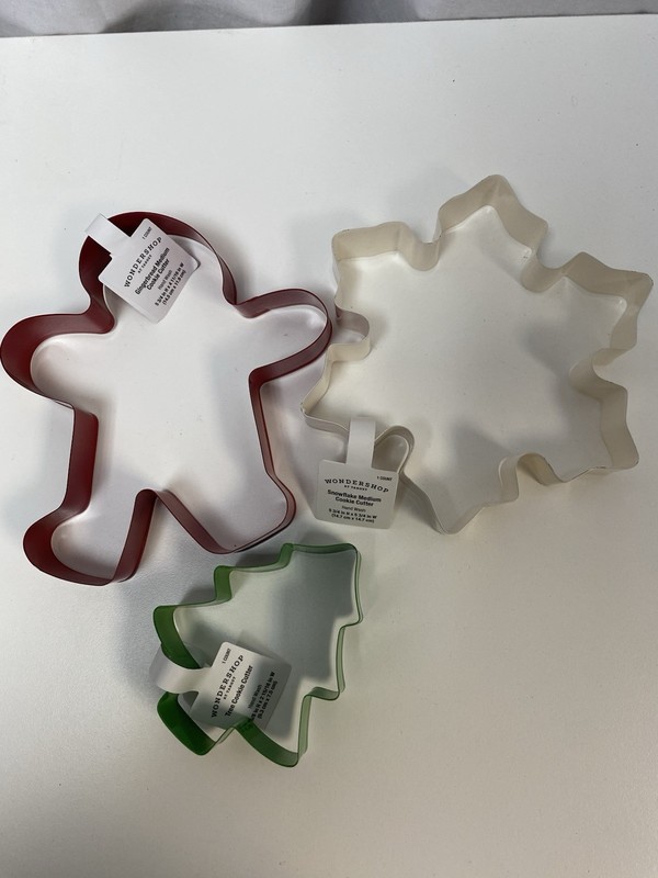 3 Wondershop Cookie Cutters Snowflake, Tree, Gingerbread Man