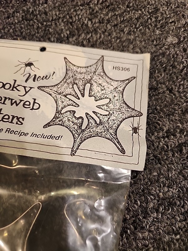 Off The Beaten Path 2pc Cookie Cutter Set Halloween Spider & Web Sealed Spooky gallery