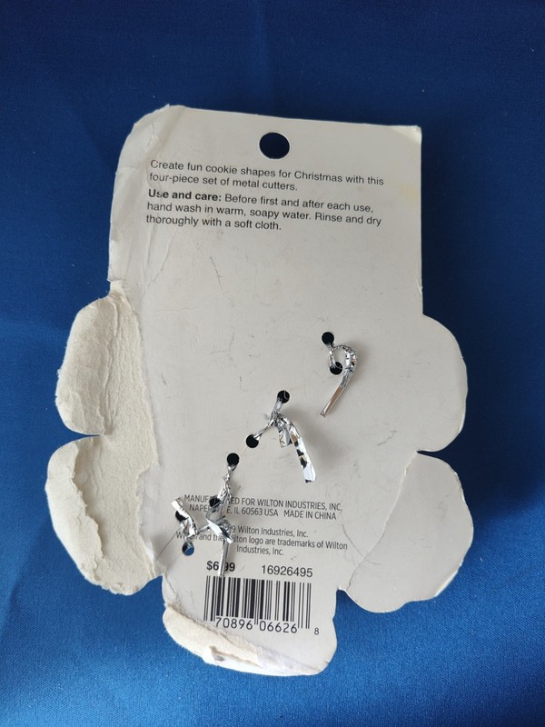 Wilton Handmade Holiday Baking Cookie Cutter Set Snowflake 2019 4 Pc gallery