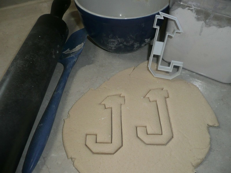 ALPHABET A TO Z GRADUATION HAT LETTERS SET OF 26 COOKIE CUTTERS USA PR1559 gallery