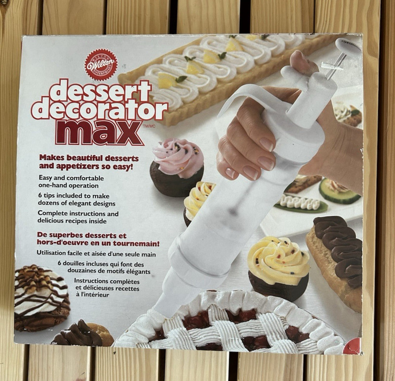 Wilton Dessert Decorator Max Kit With Recipes & Instructions