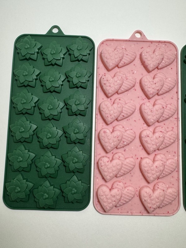 Four Wilton Silicone Candy Molds Hearts, Cupcakes, Stars, Holiday gallery
