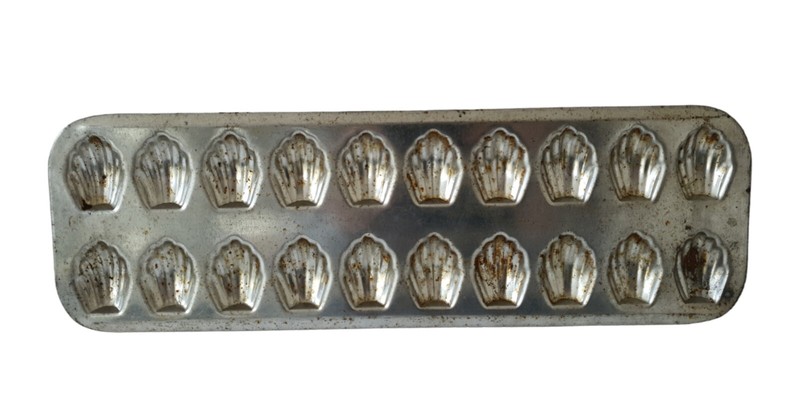 White Cast Iron Mold 20 Madeleines