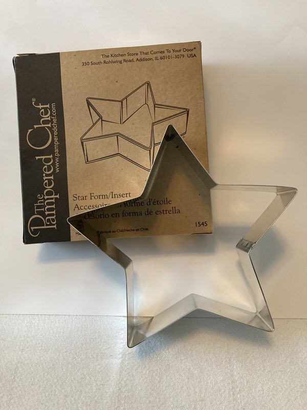 The Pampered Chef Star Form/Insert #1545 with box