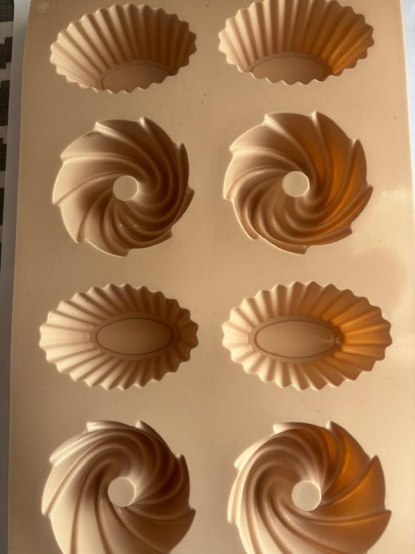 Silicone For Cake with 8 Round Cavities for Crafting Homemade Chocolates Bakery gallery
