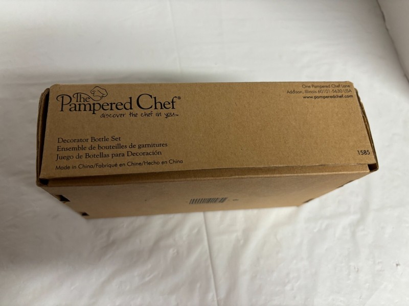 The Pampered Chef Decorator Bottle Set in Original Box 1585 Cake Cookie Frosting gallery