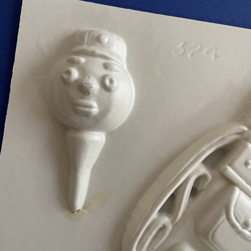 Vtg Wilton Plastic Mold #324 Golf Anthropomorphic MCM Sports DIY Candy Making gallery