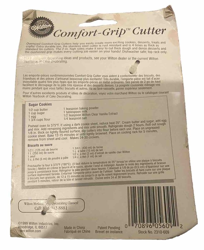 New on Card Wilton Comfort Grip Teddy Bear Cookie Cutter 2310-609 gallery