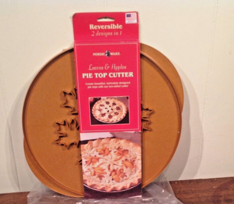 Nordic Ware 04020 Apple & Fall Leaves Double Sided Pie Top Cutter Decorator New