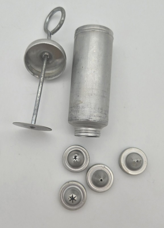 Vintage Aluminum Cake Decorator Set 4 Tips Frosting Piping Tool Cookie Frosting