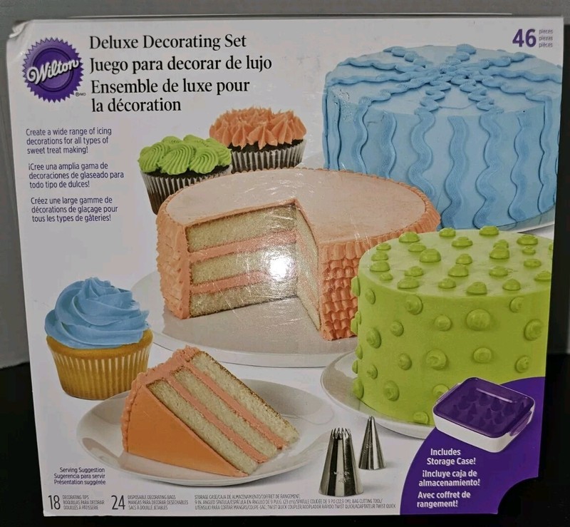 Wilton Deluxe Cake Decorating Kit 46 Pieces! NIB