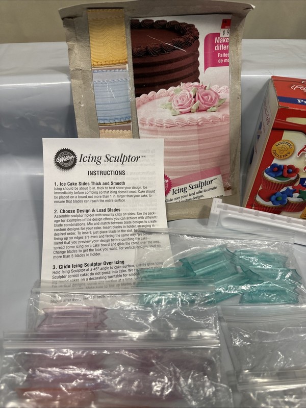 Wilton Cake Decorating Supplies Lot Of 8 Edging Tools Professional Look With Kit gallery