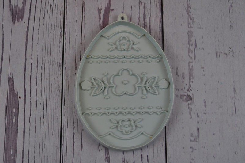 Vintage Hallmark Cookie Cutter 1981 Easter Egg gallery
