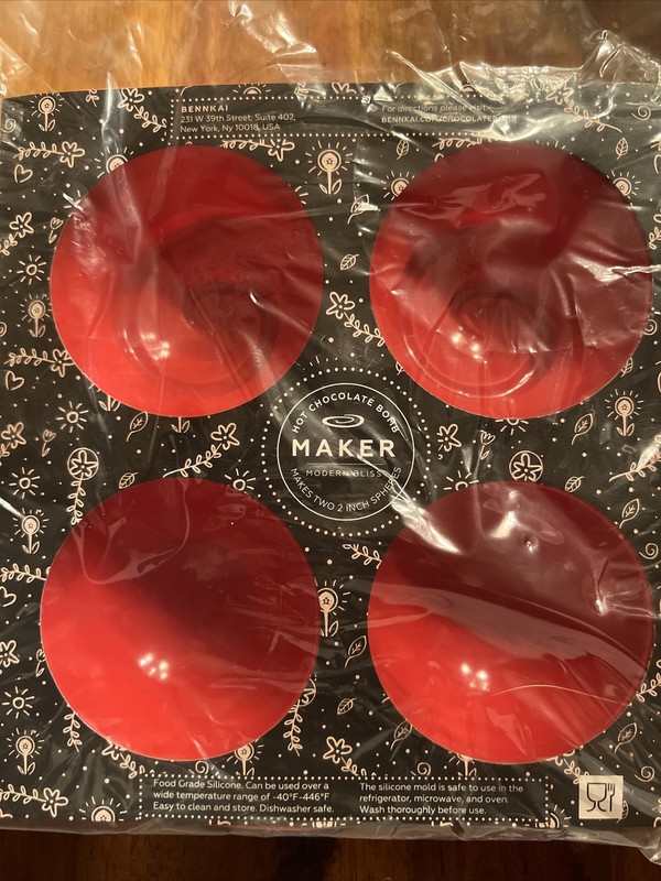 Bennkai Hot Chocolate Swirl Bomb Maker Red Silicone Mold FabFitFun 2021