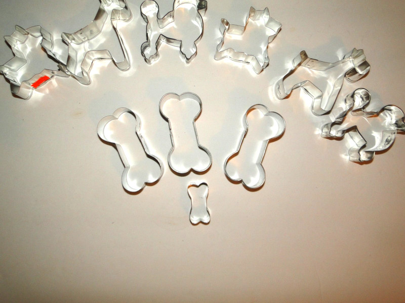 New Vintage Variety Metal Dog Themed Cookie Cutter, & Crafts. 10 pieces, Lot 5 gallery