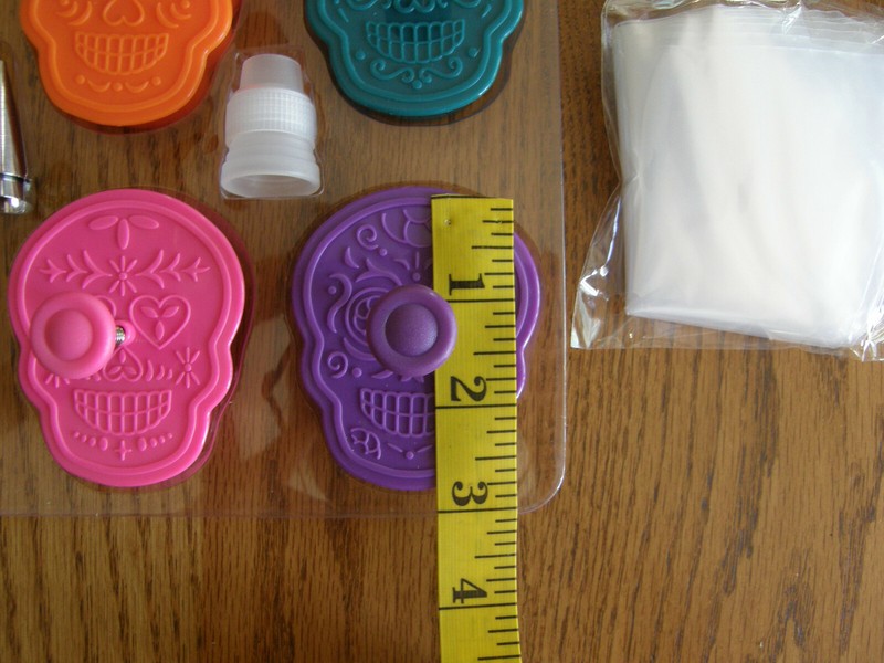 Williams Sonoma Halloween Day of the Dead Skull Cookie Cutters + Mini Set - New gallery