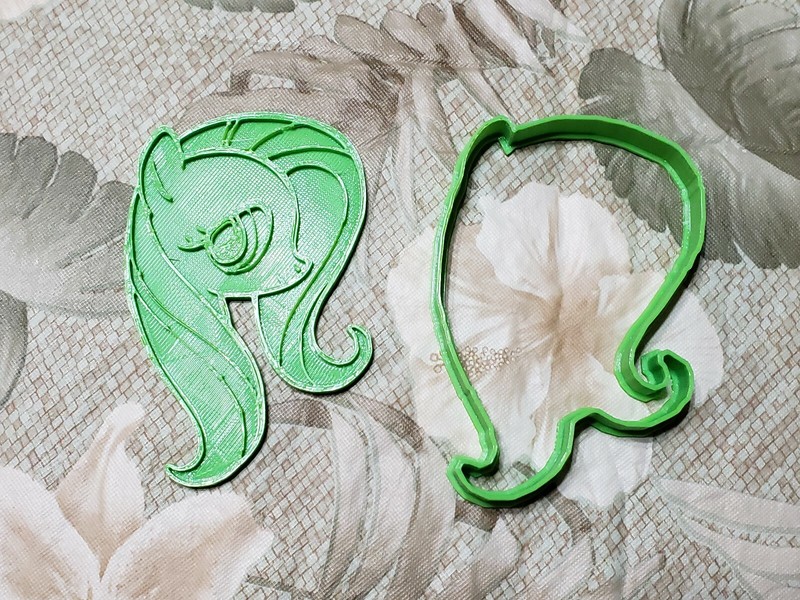 My Little Pony Cookie Cutter Set with Detail Impression Discs gallery