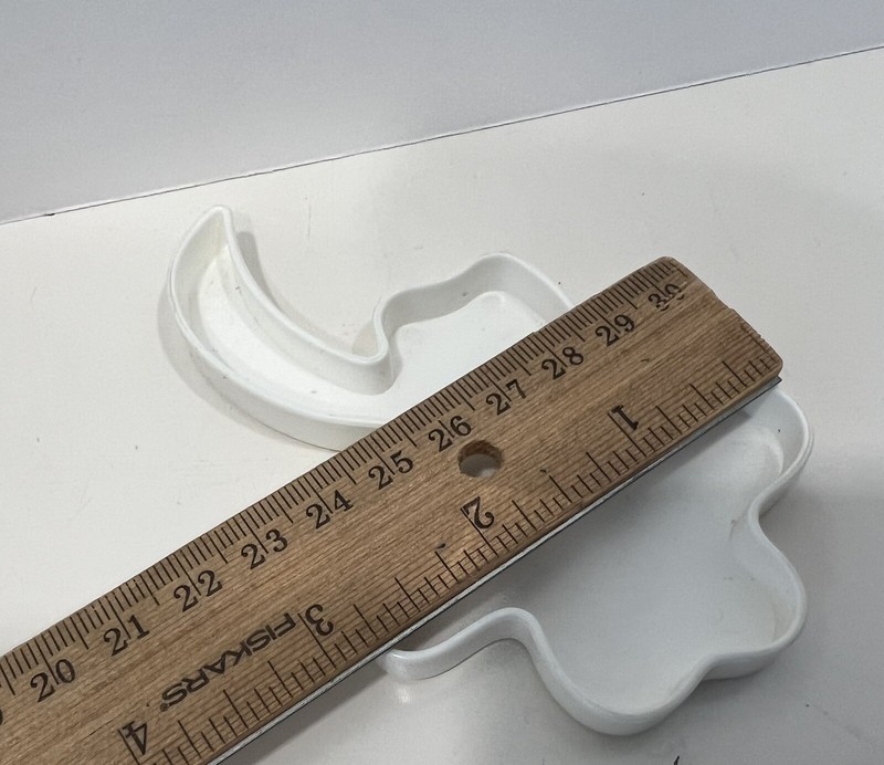 Vtg Tupperware 1316 Shamrock Clover Cookie Cutter 4" White Plastic St Patricks gallery