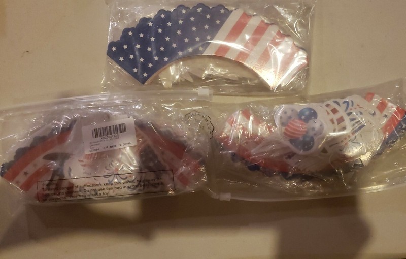 Patriotic 4th of July Cupcake Decorating Sleeve Wraps & Toppers *96 Piece Kit