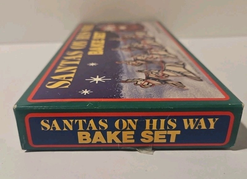 Vintage 1981 "Santas On His Way Bake Set" Kit- Cookie Cutters, Recipe Christmas gallery