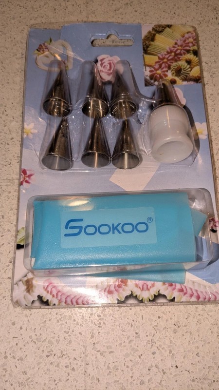 NEW-Sookoo 7-Piece Stainless Steel Nozzles, Coupler & Silicone Pastry Piping Bag