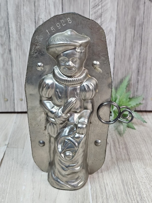 Vintage DeHaeck Belgium Chocolate Mold 15928 Boy w Sack 2pc Clamp