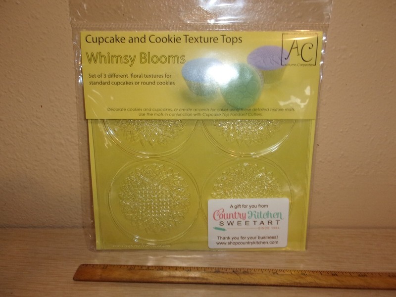NEW IN PACKAGE WHIMSY BLOOMS CUPCAKE AND COOKIE TEXTURE TOPS READ DESCRIPTION