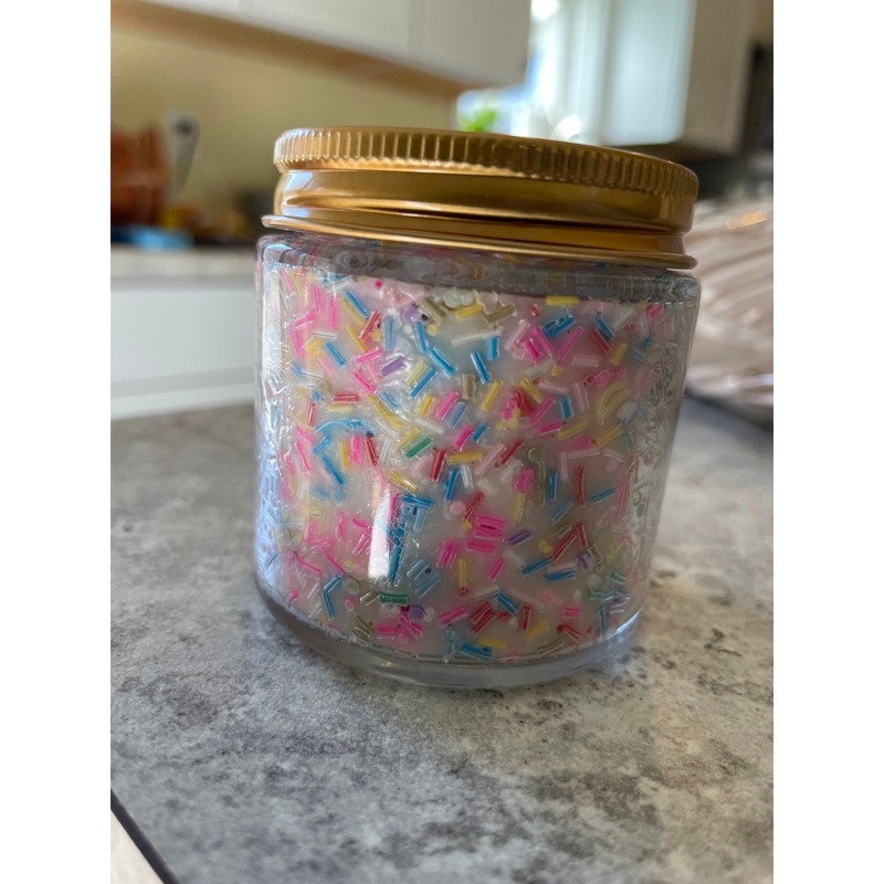 Birthday Candle Canned Handpoured Scented Candle5.5 oz Soy Wax gallery