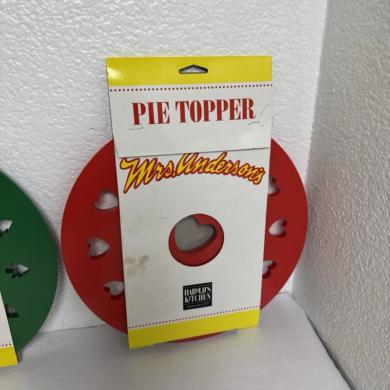 4 x Lattice Plastic Pie Toppers Apple, Tree, Square and Heart-Shaped Vent Holes gallery