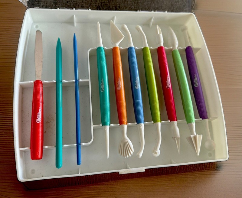 Wilton 10 Piece Fondant Gum Paste Tool Kit Cake Decorating Set with covered Case gallery