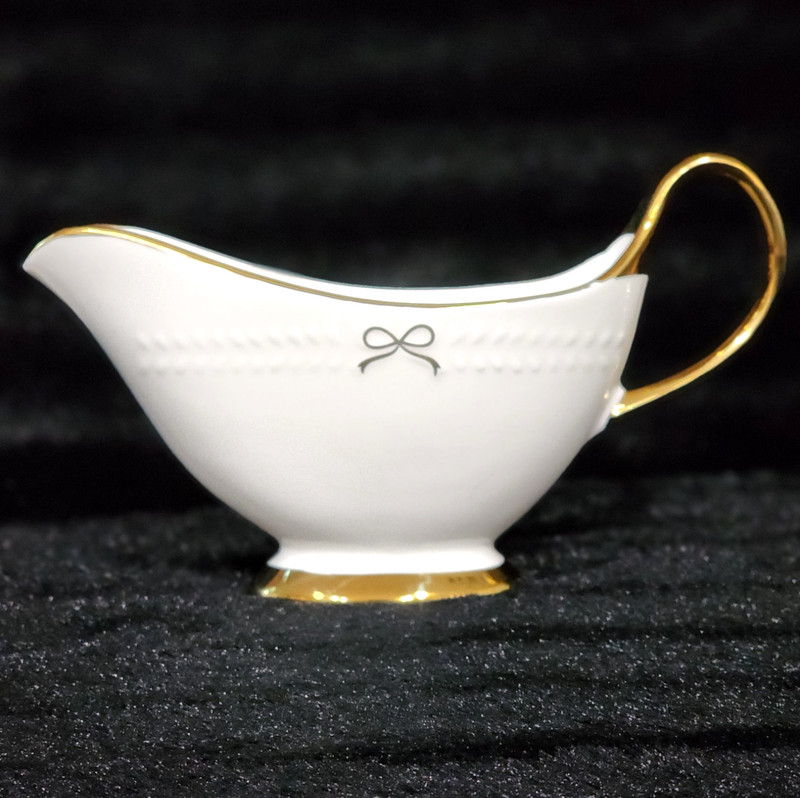 Yedi Gold Bows on White Gravy Boat 4×6″ Ceramic Coquette Bridal Bow Glam Wedding