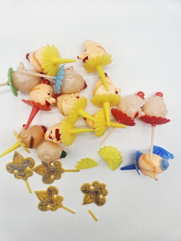 Vintage Lot Of 18 Pcs Circus Clown Cake Topper Plastic Wilton Multicolor Toy gallery