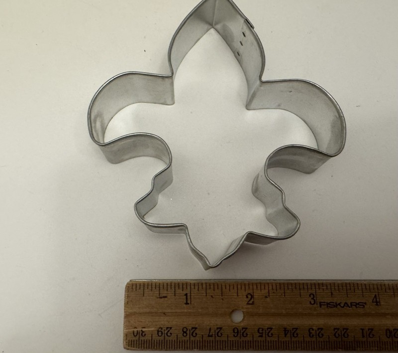 Fleur De Lis 4.5” Open Cookie Cutter