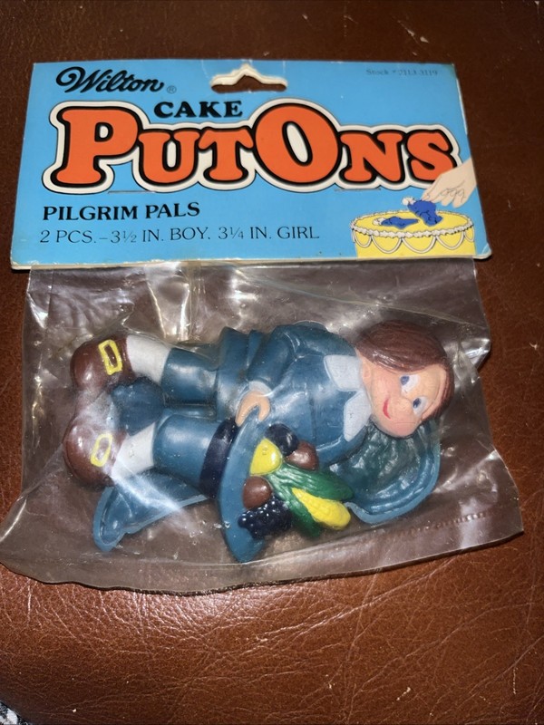 Thanksgiving Pilgrim Boy & Girl Vintag Wilton Caketops and Put Ons Cake Topper