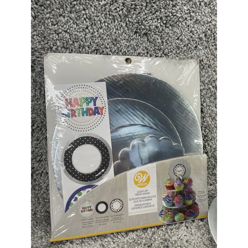 Wilton Light Up Tree Stand Hold 24 Cupcakes Includes 3 Treat Topper Stickers gallery