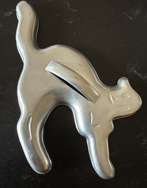 Vintage Mirro Cookie Cutter Witch Cat and Turkey Set of 3 gallery