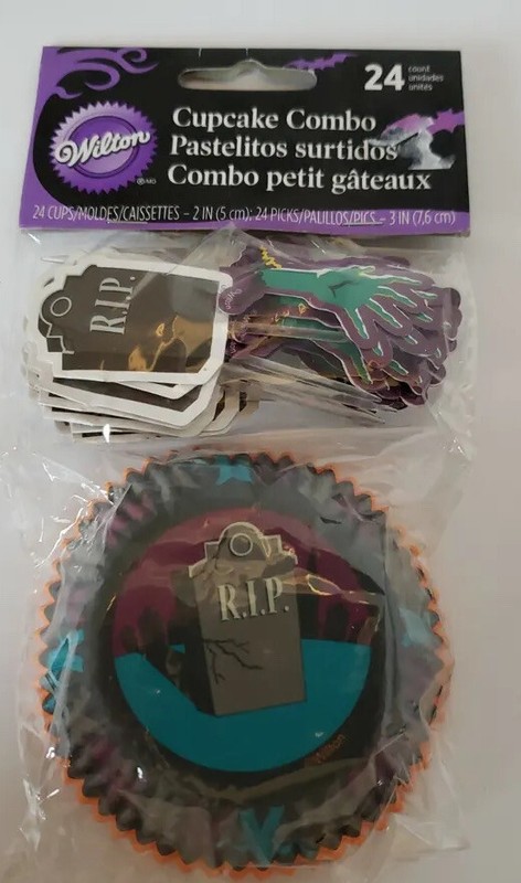 Wilton Halloween Cupcake Liners & Picks (24)