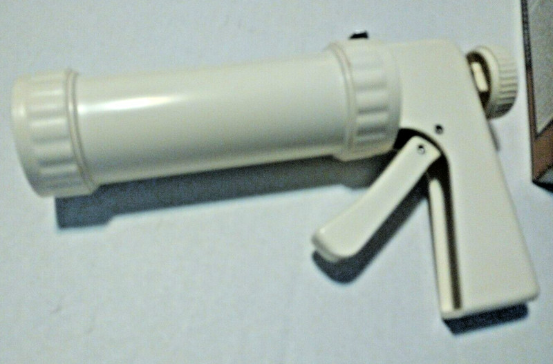 VTG Wilton Spritz Cookie Press 12 Disc Set Cookie Press Super Shooter gallery