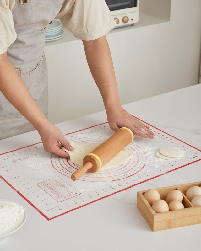 Classic Wood Rolling Pin, 17" Rolling Pins for Baking with Silicone Mat and A... gallery