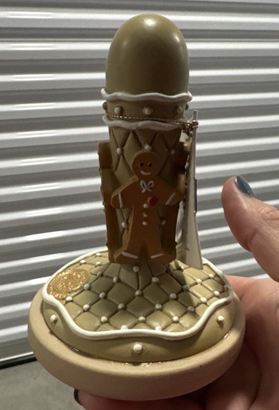 Gingerbread Man Cookie Press Brown Bag Cookie Art Stamp Mold Holiday 1995 #10