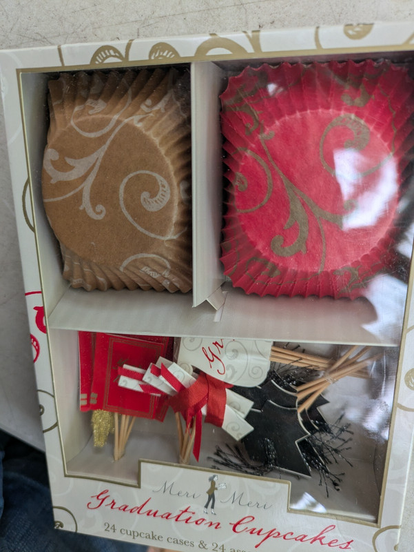 6 Boxes MERI MERI Graduation Cupcakes CASES & TOPPERS (24 Ea.)