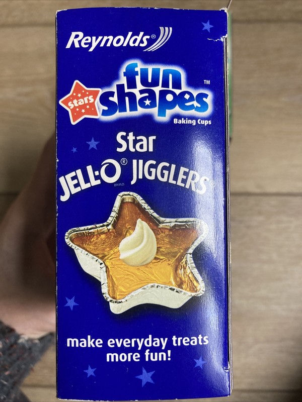 STARS 2005 Reynolds Fun Shapes 12 Foil Baking Cups NOS Lot/2 gallery