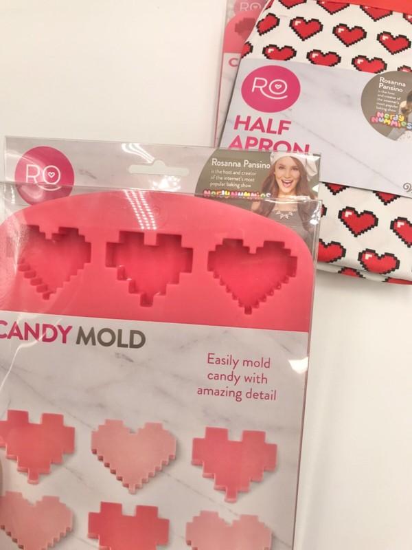Lot of 3 (2) Wilton 12 Cavity Silicone Candy Mold, Pixel Hearts (1) Half Apron gallery