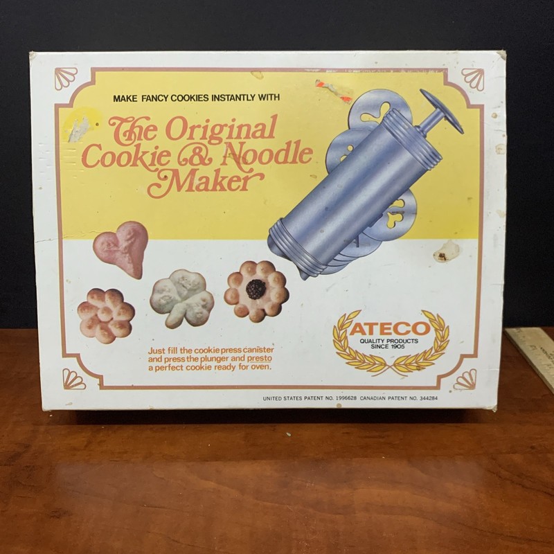 VTG ATECO Original Cookie And Noodle Maker Press NO.685 gallery