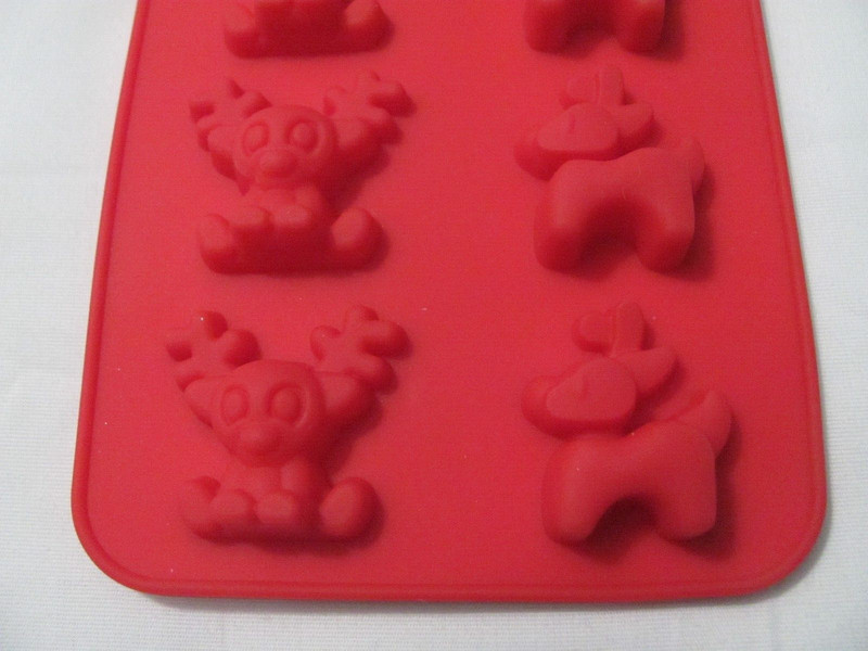 NEW SET OF 2 SILICONE REINDEER SHAPED CHOCOLATE MOLD (16 CAVITIES) - 2 DESIGNS gallery