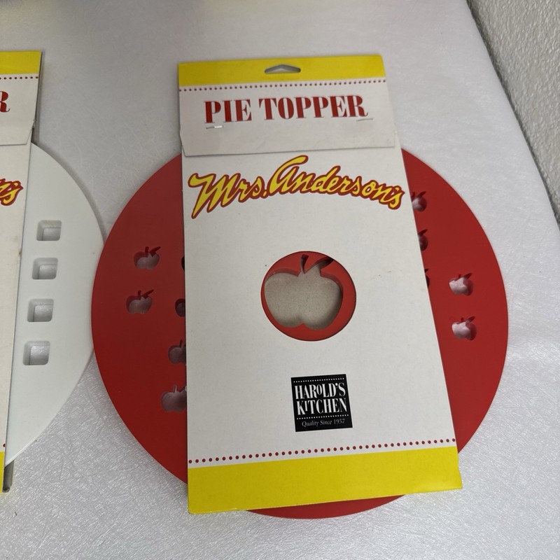 4 x Lattice Plastic Pie Toppers Apple, Tree, Square and Heart-Shaped Vent Holes gallery