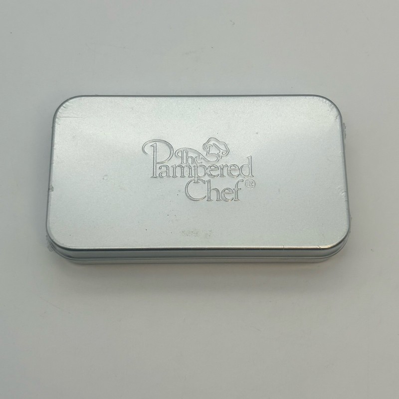 Pampered Chef Creative Cutters Set #1095 Cookie Biscuit Fondant Shapes Tin