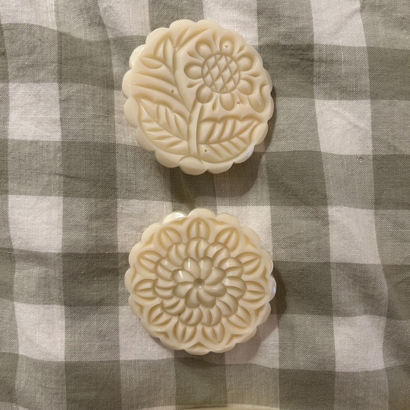 Mid-Autumn Festival Hand-Pressure Moon Cake Mold With 9 Pcs Mode Pattern gallery