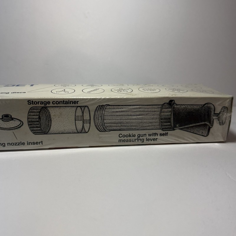 Progressive International Cookie Press Set 23 Pc White Plastic Metal GCP-31 gallery