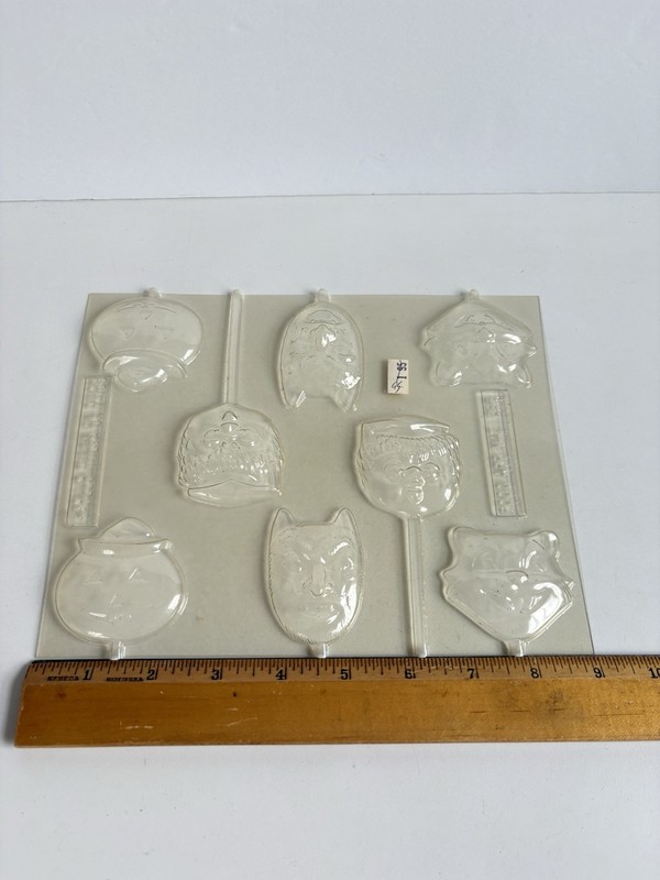 Vintage HALLOWEEN Candy Mold Apollo Tulsa 685 Werewolf Black Cat Owl Lollipops gallery